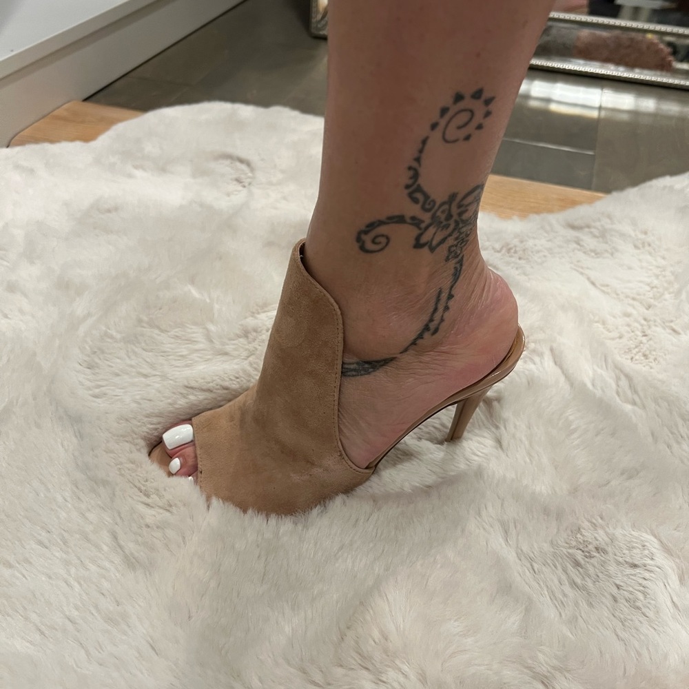 Amazing and fun heels for your perfect event coming up!